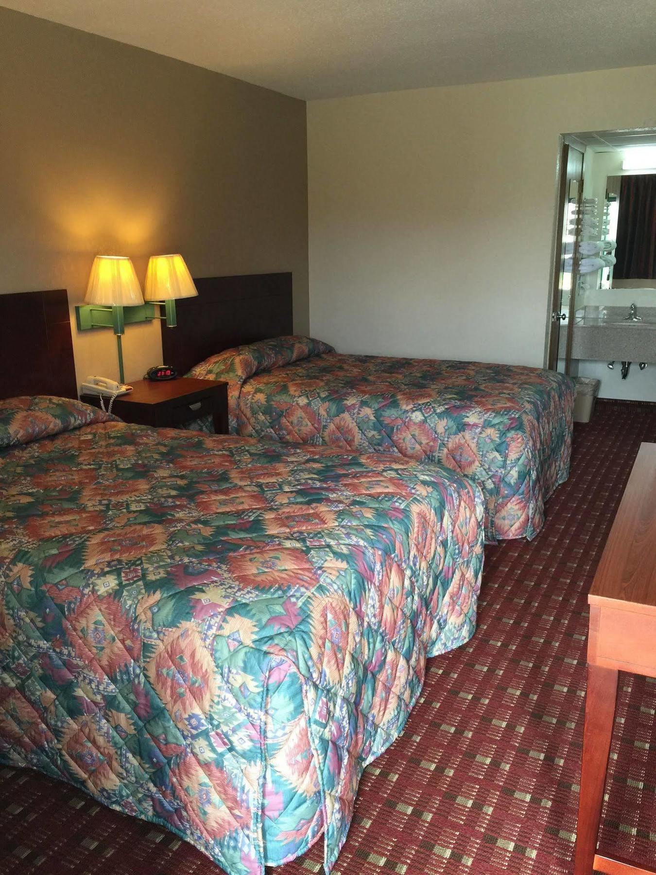 Executive Inn And Suites Dyersburg Ngoại thất bức ảnh