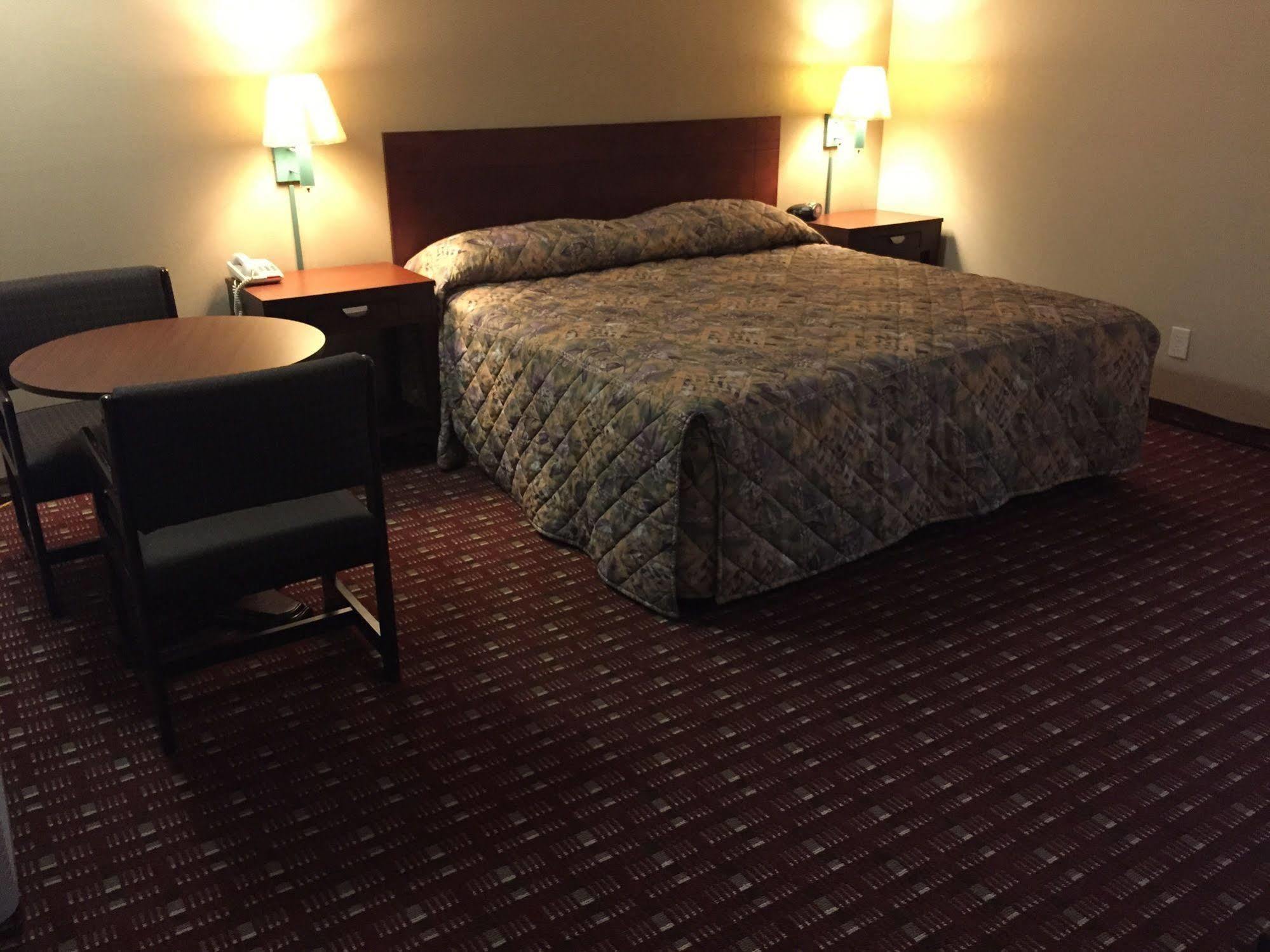 Executive Inn And Suites Dyersburg Ngoại thất bức ảnh