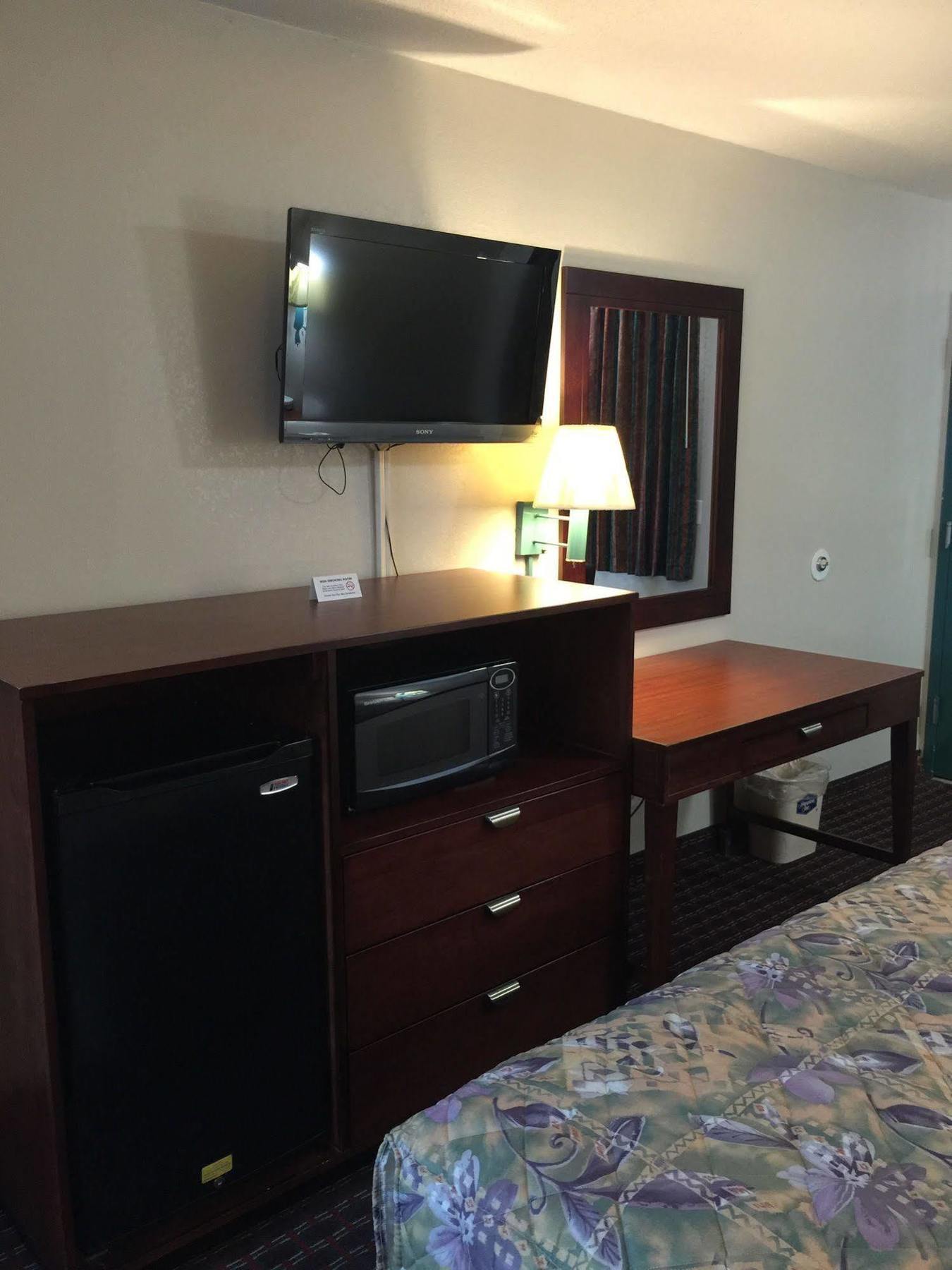Executive Inn And Suites Dyersburg Ngoại thất bức ảnh