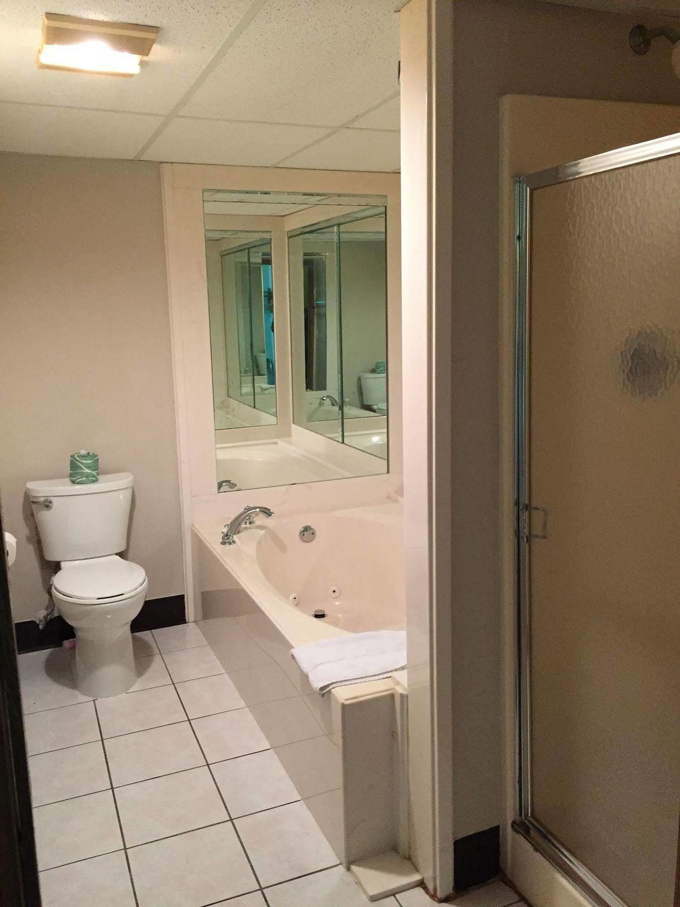 Executive Inn And Suites Dyersburg Ngoại thất bức ảnh